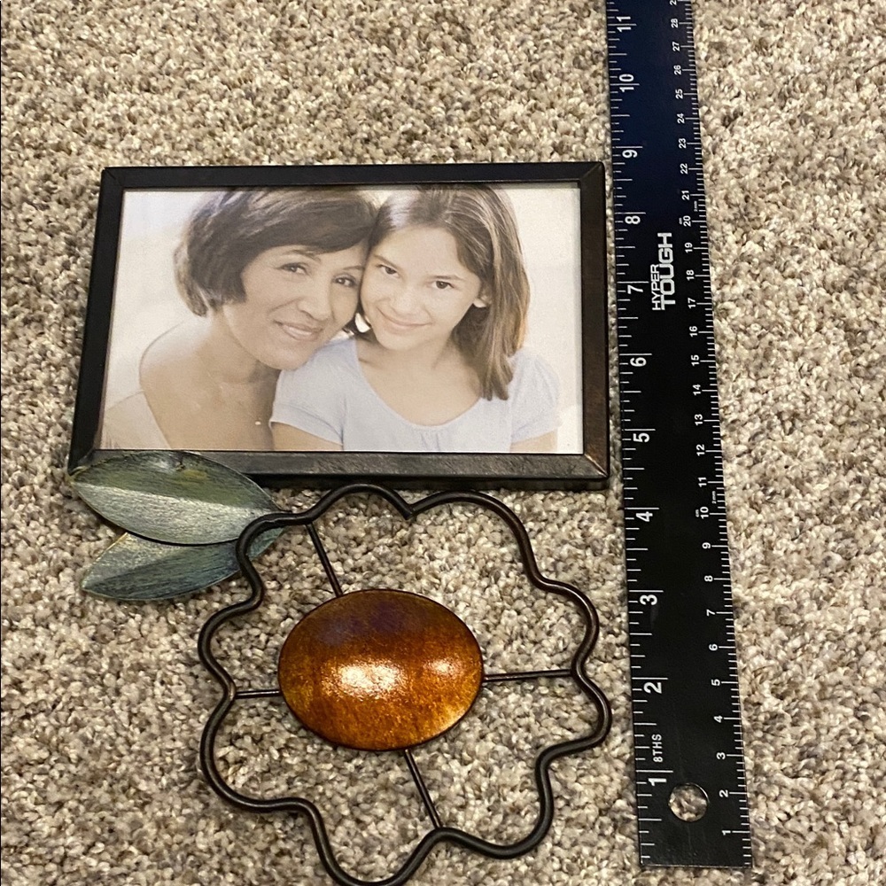 Fetco Jardana Decorative Floral Photo Frame with Orange and Silver Accents. - Picture 11 of 15
